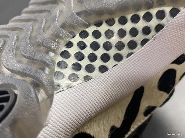 HYPE 11 INSTINCT AR0715-010 ANIMAL JORDAN AIR 0812